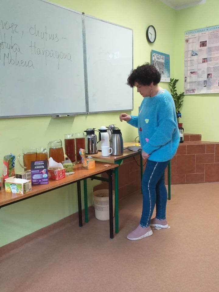 proces parzenia aromatycznych herbat