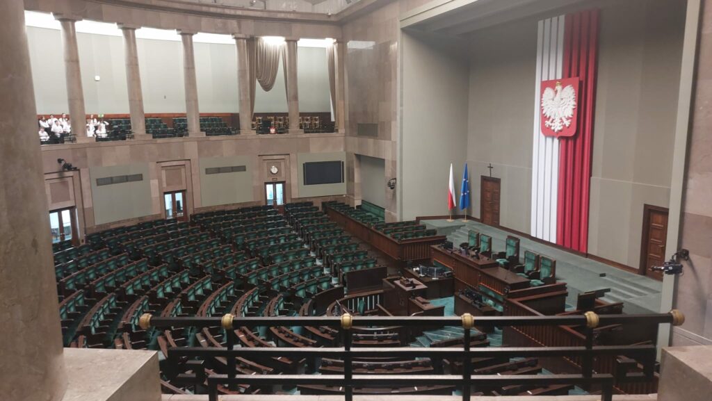 uczniowie zsb w sejmie i senacie - sala obrad