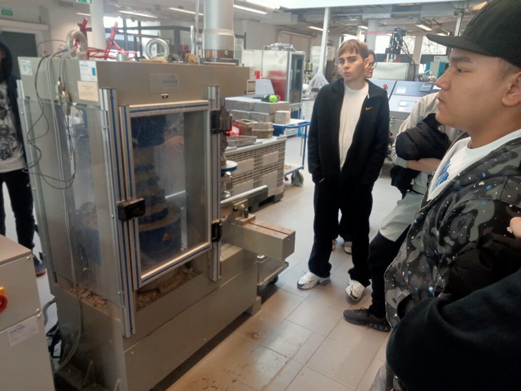 Zwiedzanie laboretorium TPA w Pruszkowie (1)