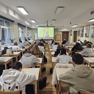 Uczniowie na szkolnych eliminacjach konkursu PIP_2