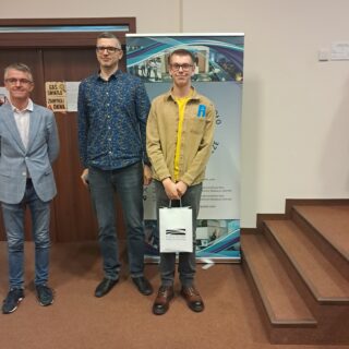 wreczenie nagrody za najciekawszy poster